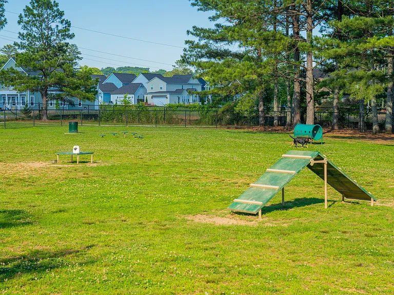 1550 Farmhouse Trl — Photo 36