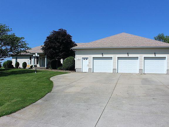 2nd image of 5071 Brittany Ln