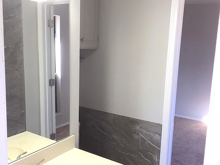 upstairs bathroom1