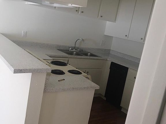 4th image of 2300 E Westport Dr APT 14