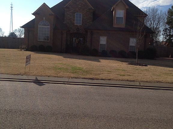2nd image of 70 Pearl Dr