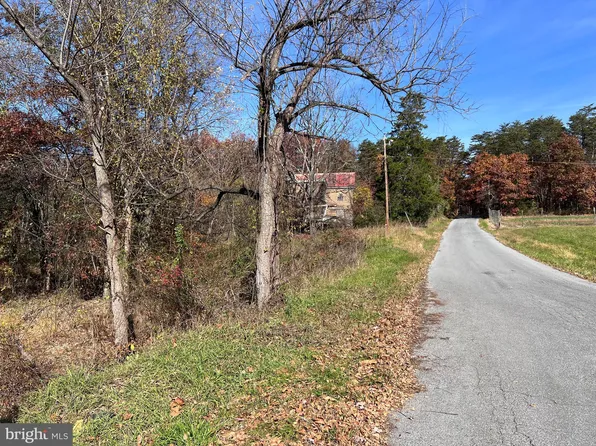 35 Mauve Rd, Hedgesville, WV 25427