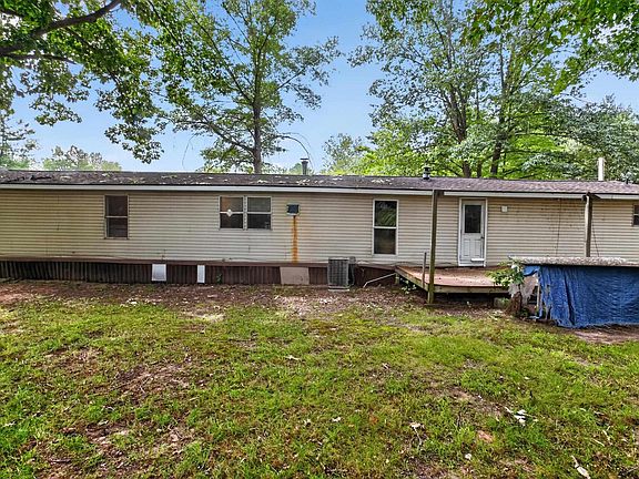 3rd image of 4960 N Skenes Rd
