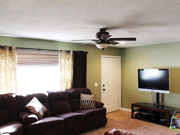 3rd image of 1812 Haskett Ave