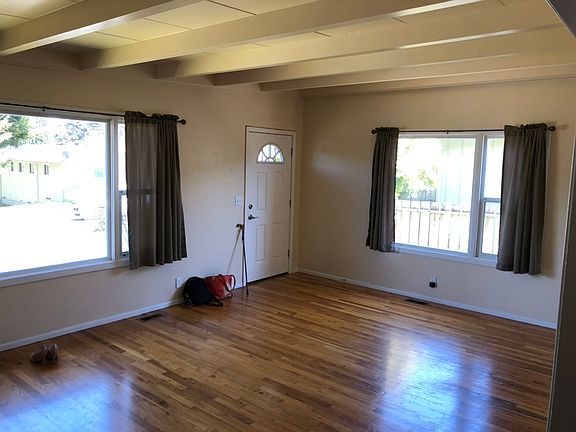 Before I moved in with my maximalist decor. Really nice light in this house.