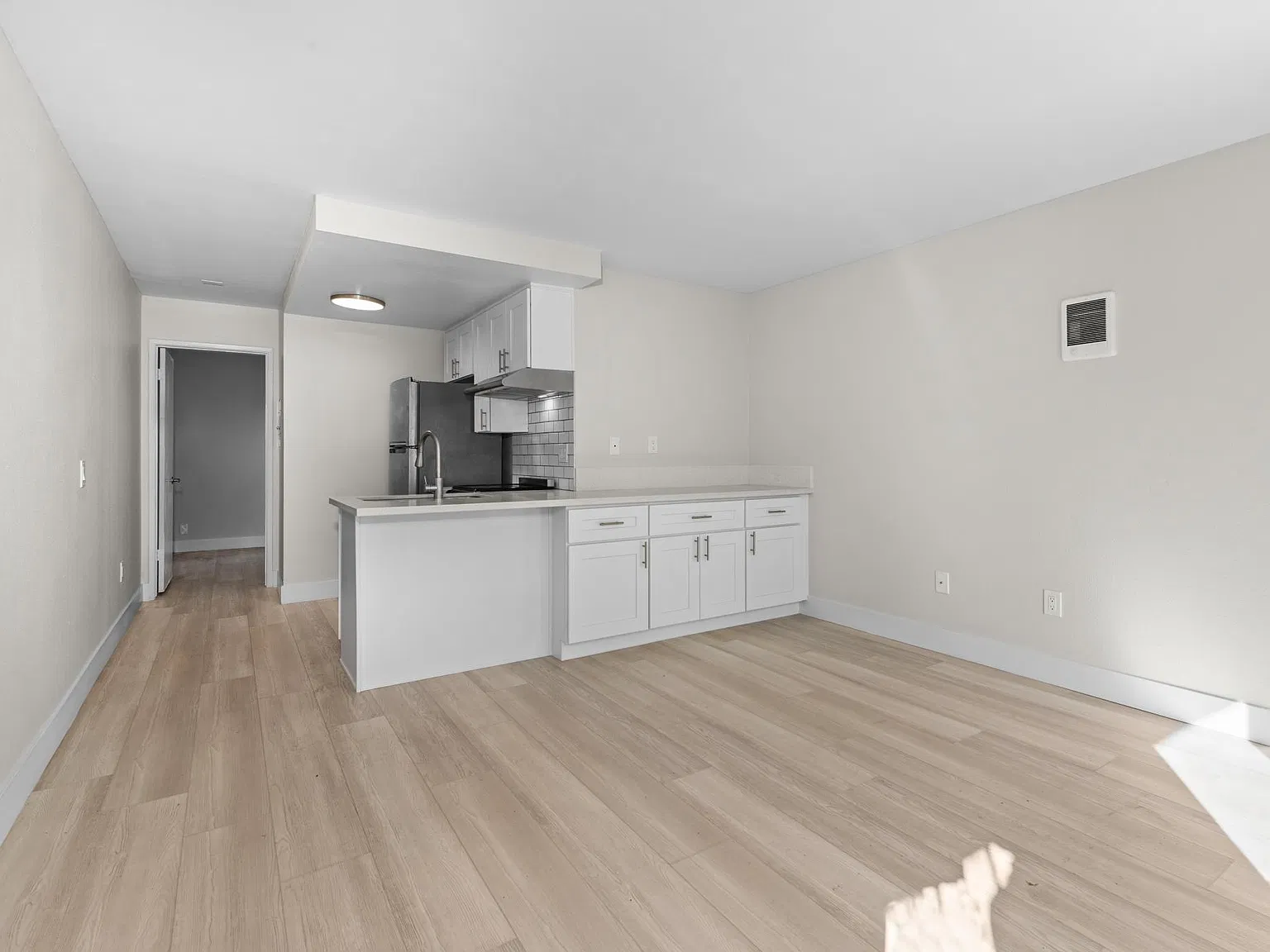 1 bed, 550 sqft, $2,095 — Photo 1