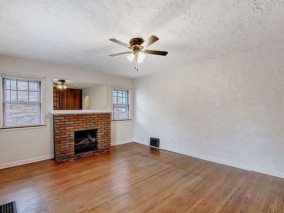 4th image of 538 Sloane Ave
