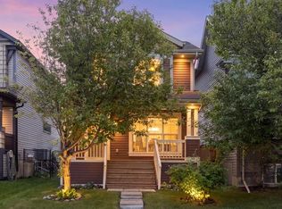 17 N Auburn Bay Vw SE, Calgary, AB T3M 0C8
