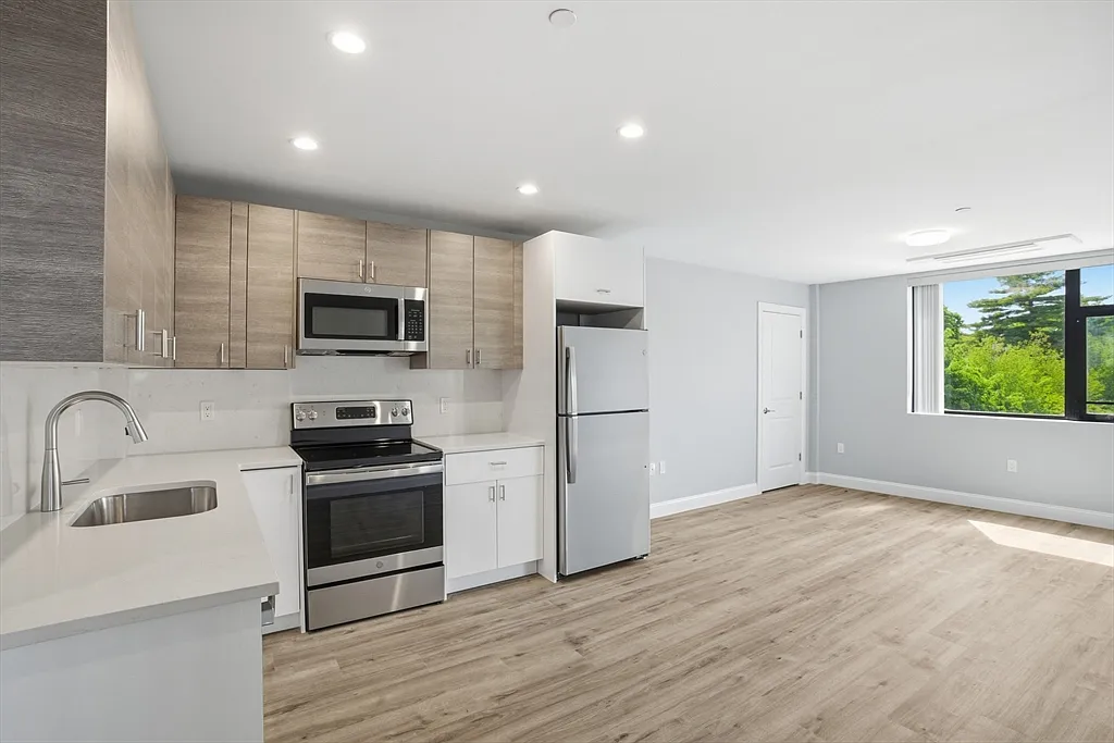 2 bed, 1.0 bath, 765 sqft, $3,650 — Photo 1