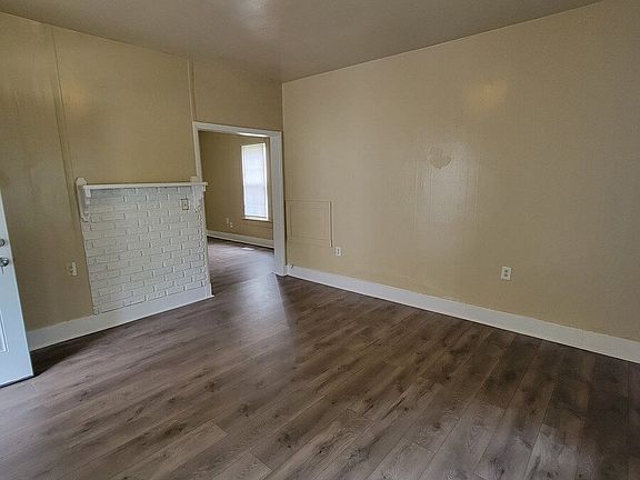 3rd image of 1829 Barth Ave