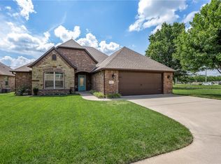 4002 SW Flatrock Cv, Bentonville, AR 72713