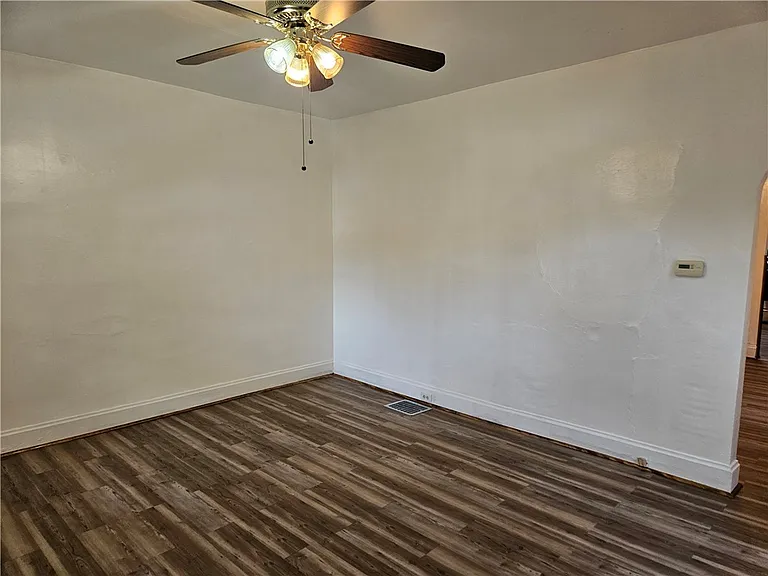 2212 Cronemeyer St — Photo 20
