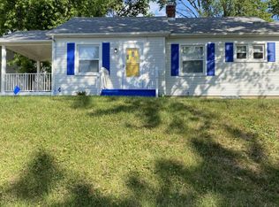 724 Oakleaf Dr, Saint Charles, MO 63301