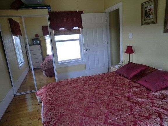 4th image of 2469 Audubon Ave