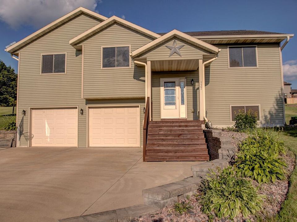 1st image of 737 Arrowhead BOULEVARD