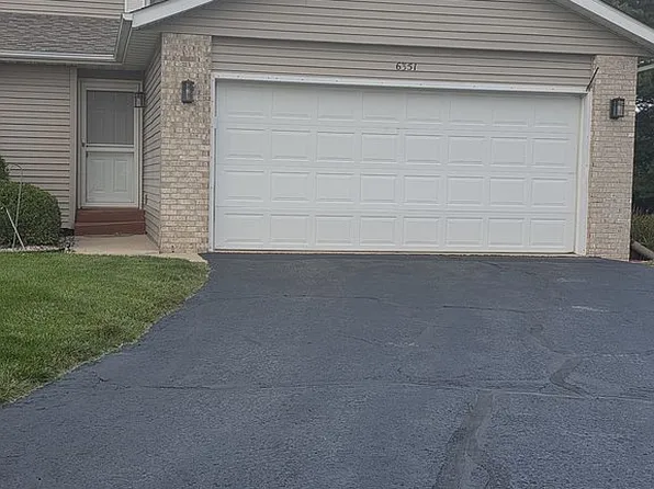 6351 Carriage Green Way, Rockford, IL 61108