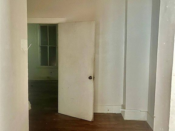 5th image of 2716 Avenue P 1/2