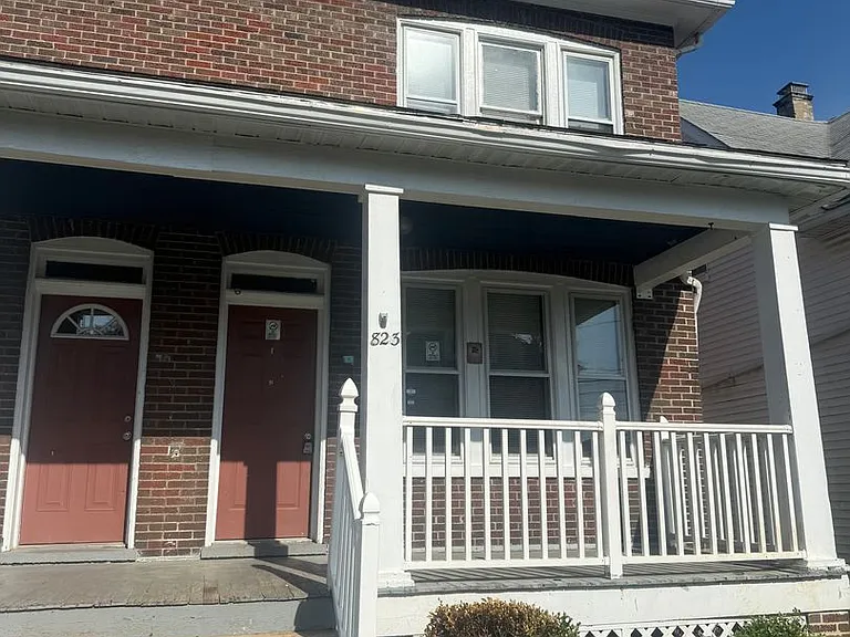 823 Pine Street — Photo 1