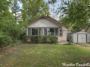 917 35th St SW, Wyoming, MI 49509