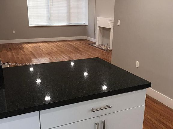 3rd image of 2456 Flamingo Dr #2
