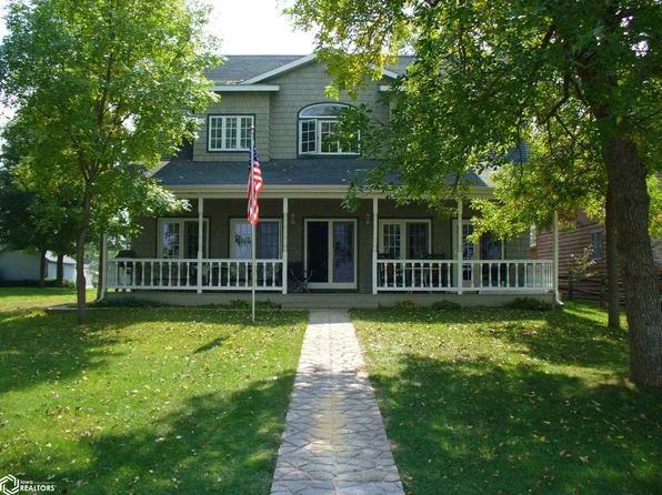 5882 S Shore Dr, Clear Lake, IA 50428
