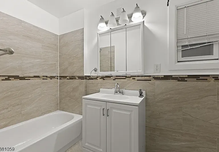 76 Heckel St #1 — Photo 5