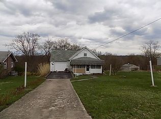 8 Louise St, Leechburg, PA 15656