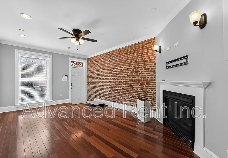 528 S Curley St — Photo 4