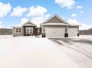 19048 Aztec St NW, Oak Grove, MN 55303