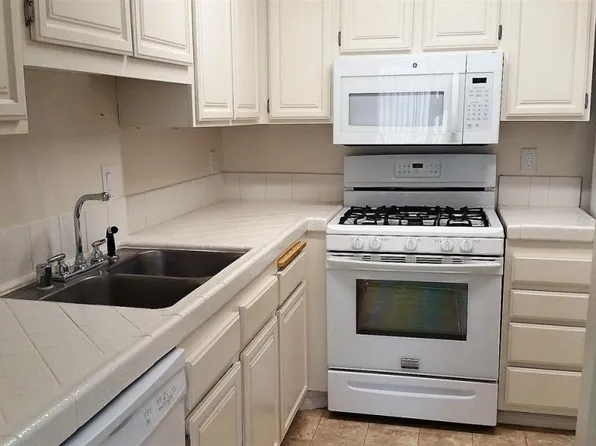 2311 Sycamore Glen Dr, Sparks, NV 89434