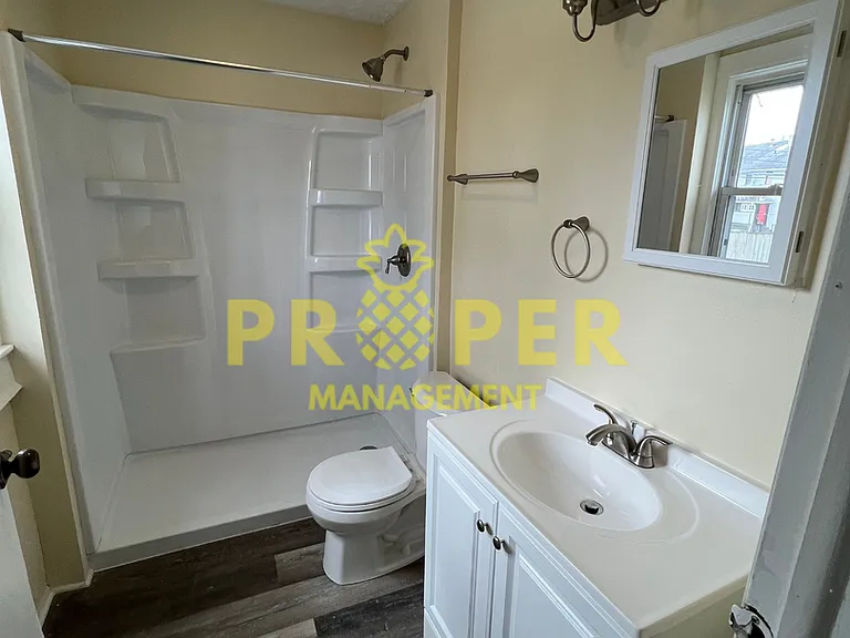 942 Harvard Blvd — Photo 2