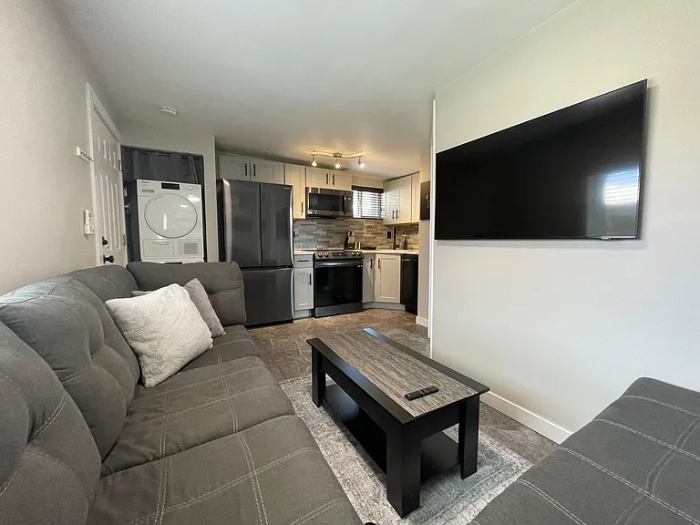 1066 Irving St — Photo 7