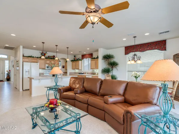 615 W Moorwood St, Green Valley, AZ 85614