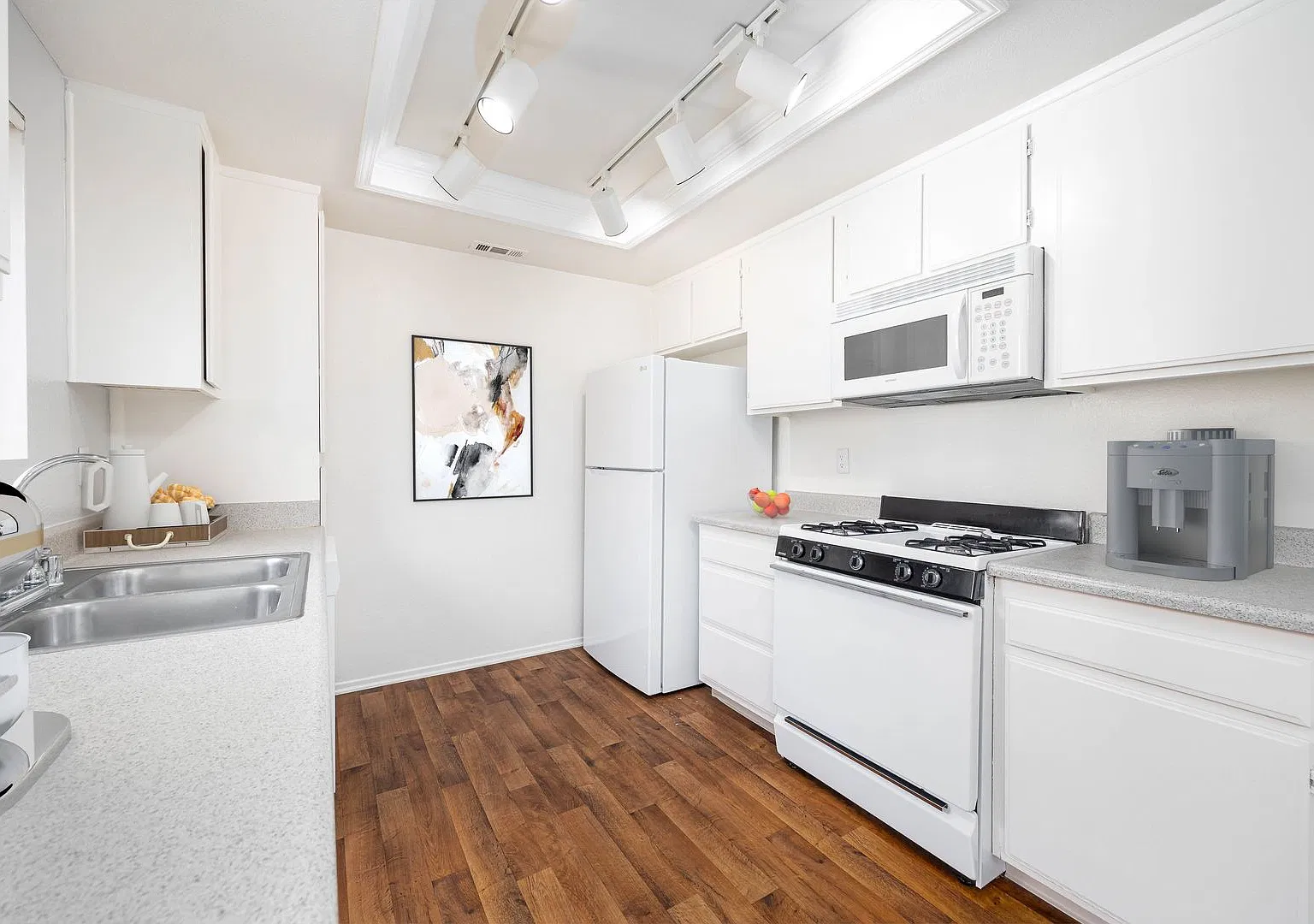 Villa Del Sol Apartment Homes — Photo 4