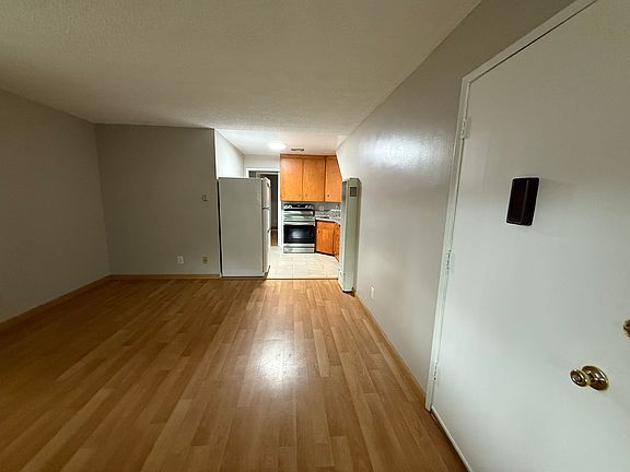 5th image of 5017 Denny Ave #4