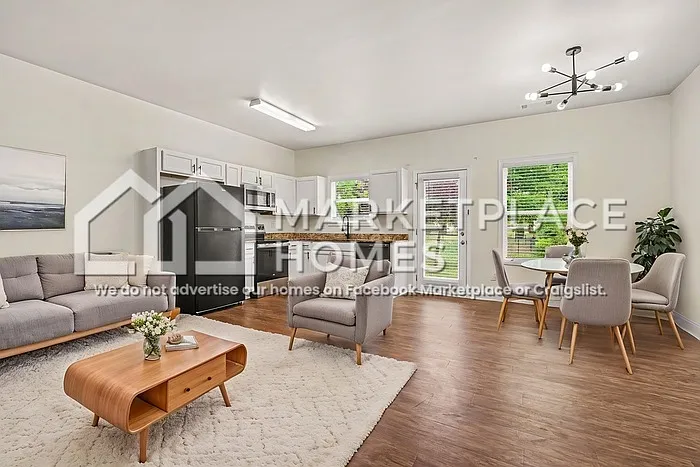 835 Johnson St — Photo 5