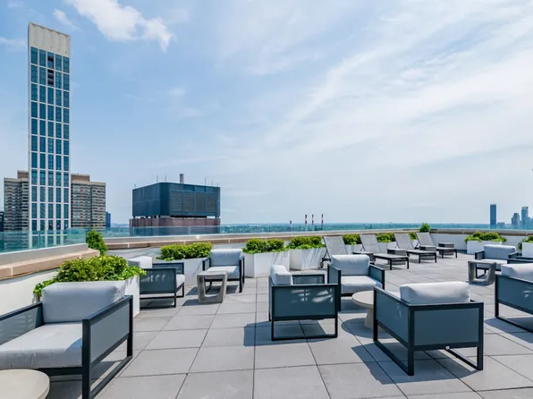 420 East 54th Street image 11 of 24