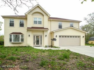 512 Greenwood Rd, Glenview, IL 60025