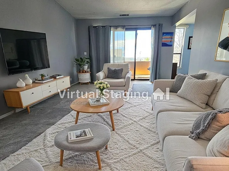 62 Shrewsbury Green Dr — Photo 6