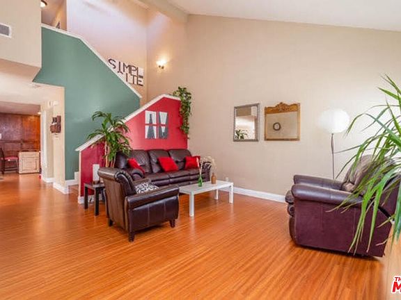 3rd image of 678 N Via Colinas