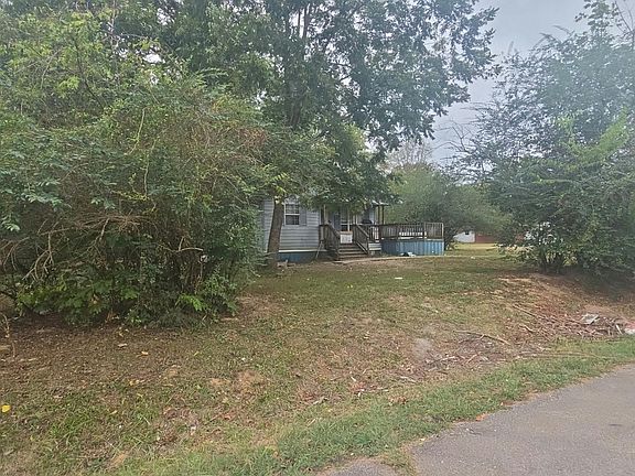 3rd image of 208 Carolina Ave