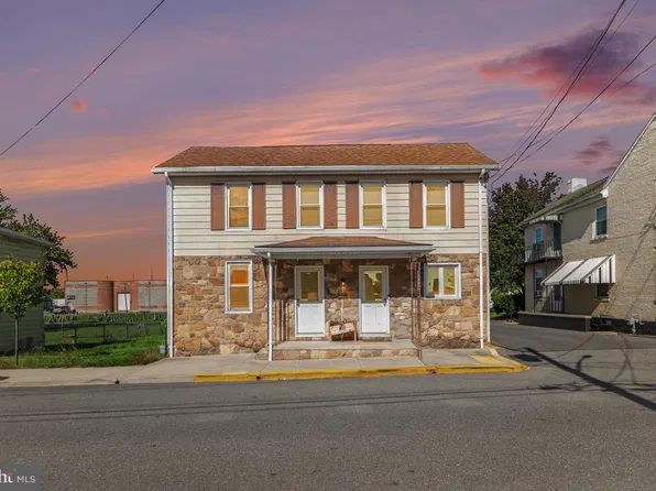 128 E Madison St, Greencastle, PA 17225