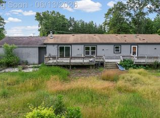 51105 Arkona Rd, Belleville, MI 48111