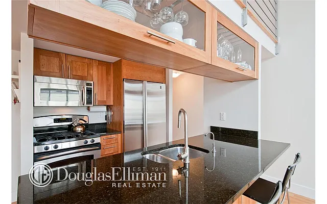Rented by Douglas Elliman | media 19
