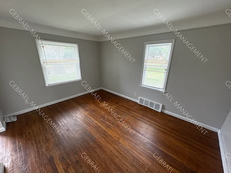 16157 Burt Rd — Photo 6