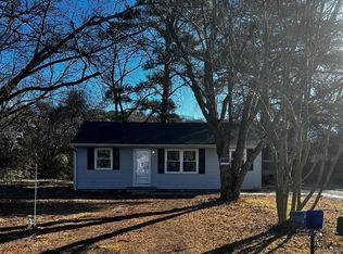 1305 Flamingo Dr, Salisbury, MD 21801