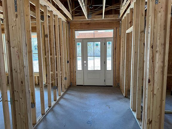 2nd image of 4263 Willow Springs Rd.