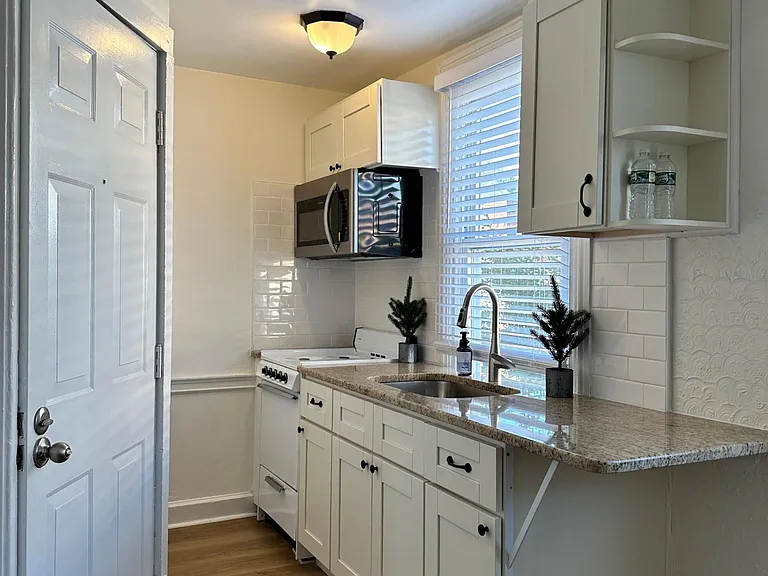 324 Mill St #A — Photo 1