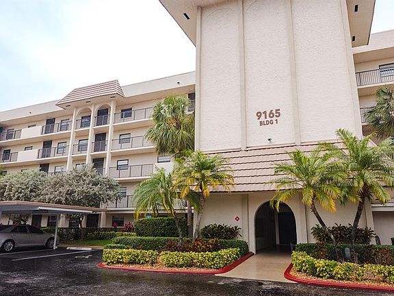 4th image of 9165 SW 14th St #1204