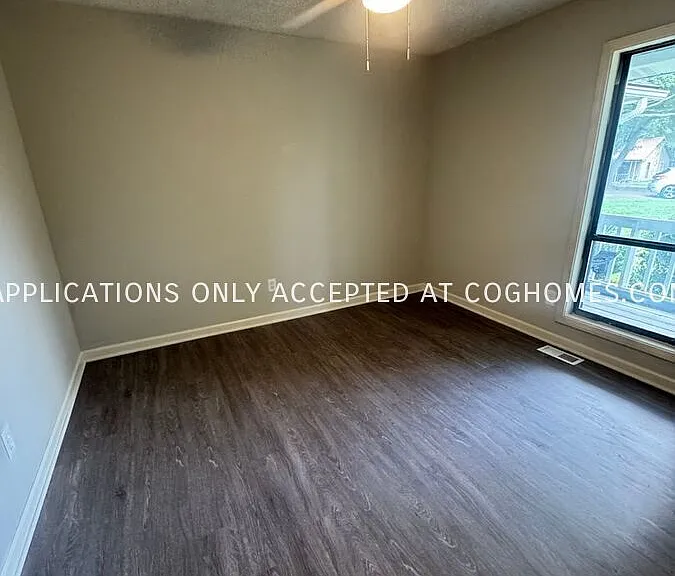 370 Booth Cir — Photo 7